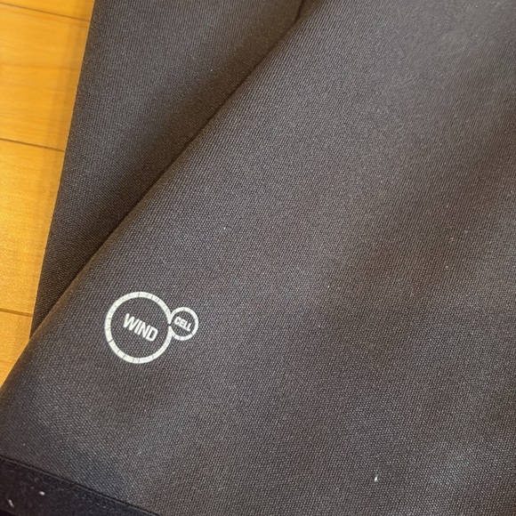 Puma Black Zip Up - Picture 6 of 6